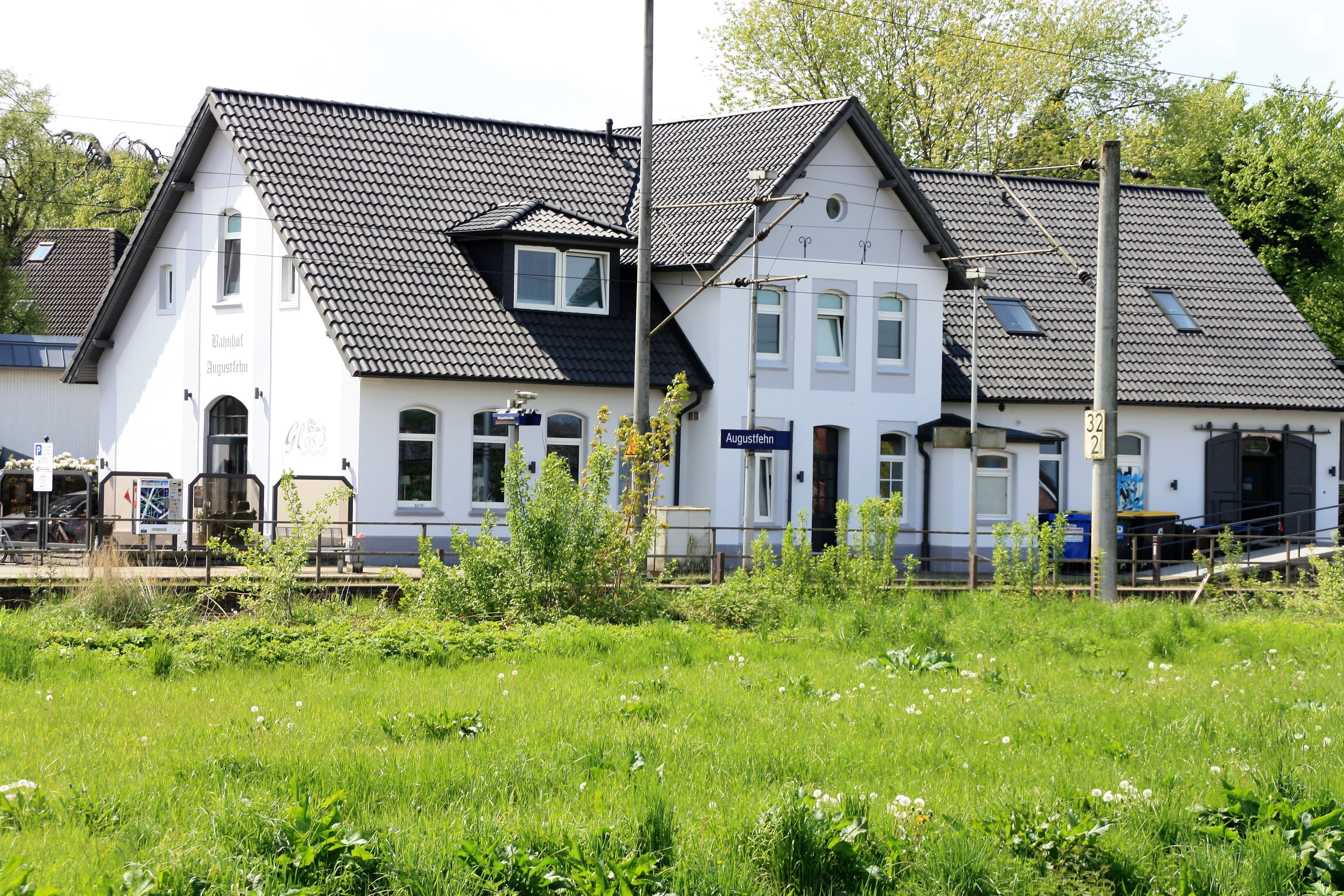 Bahnhof Augustfehn – Hotel Gleis 3 in Apen